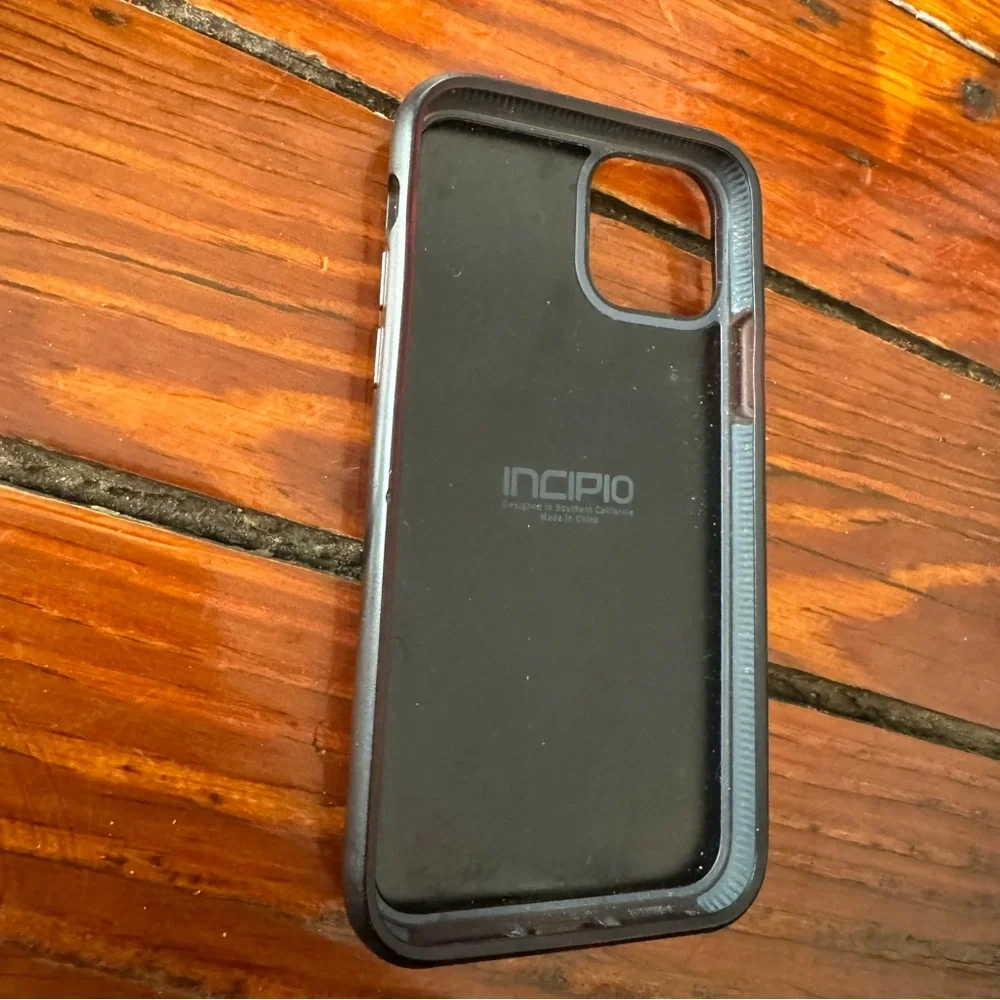 INCIPIO Stashback Sliding Credit Card Protection Case For iPhone 11 Pro - Picture 5 of 10